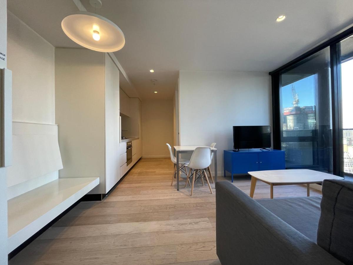 Readyset Apartments At Empire Melbourne City Exterior foto