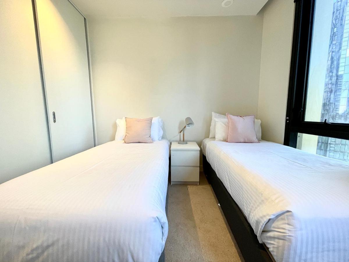 Readyset Apartments At Empire Melbourne City Exterior foto