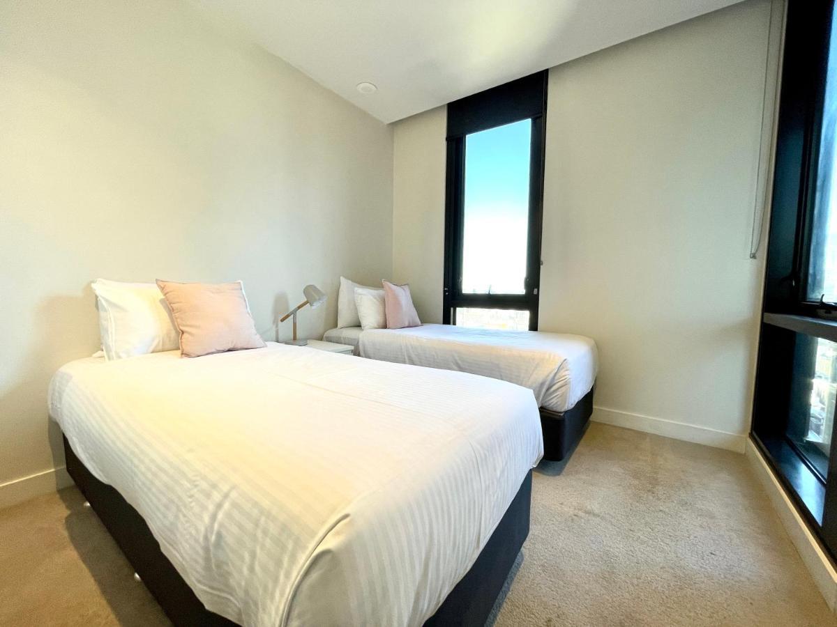 Readyset Apartments At Empire Melbourne City Exterior foto